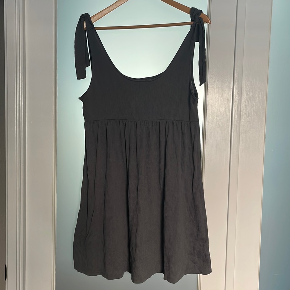 🌼 2/$6 grey dress